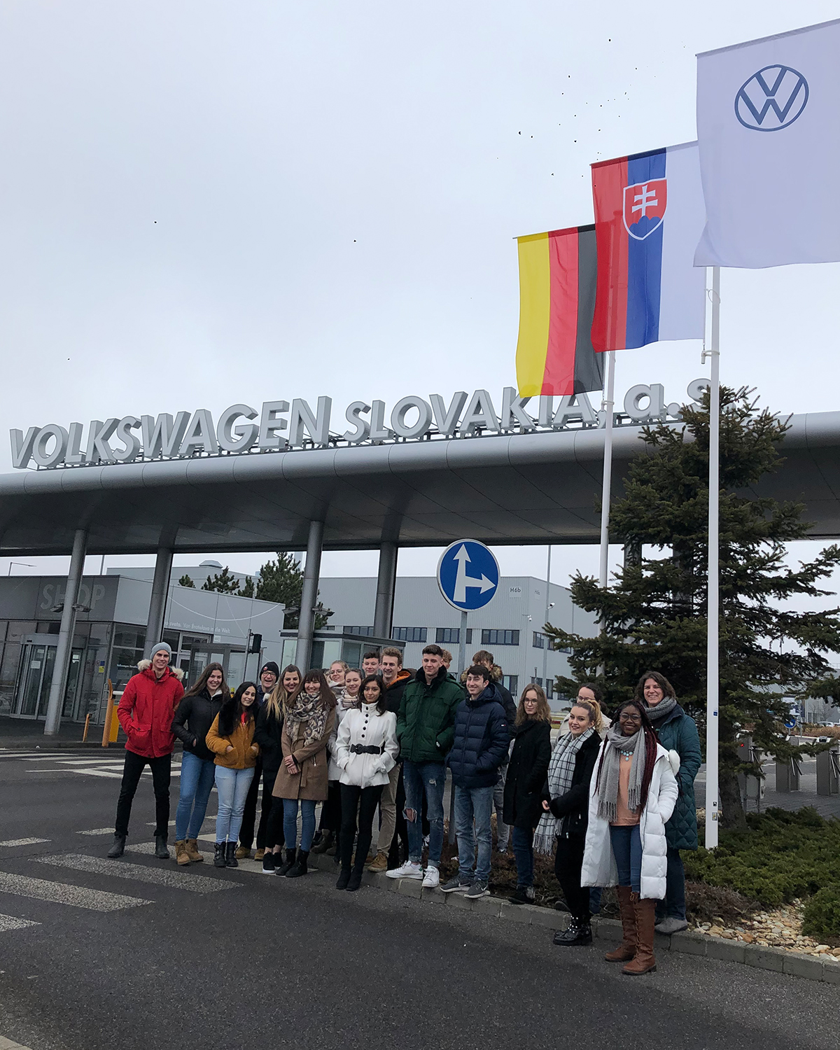 Besuch des VW-Werks Bratislava - Eingang
